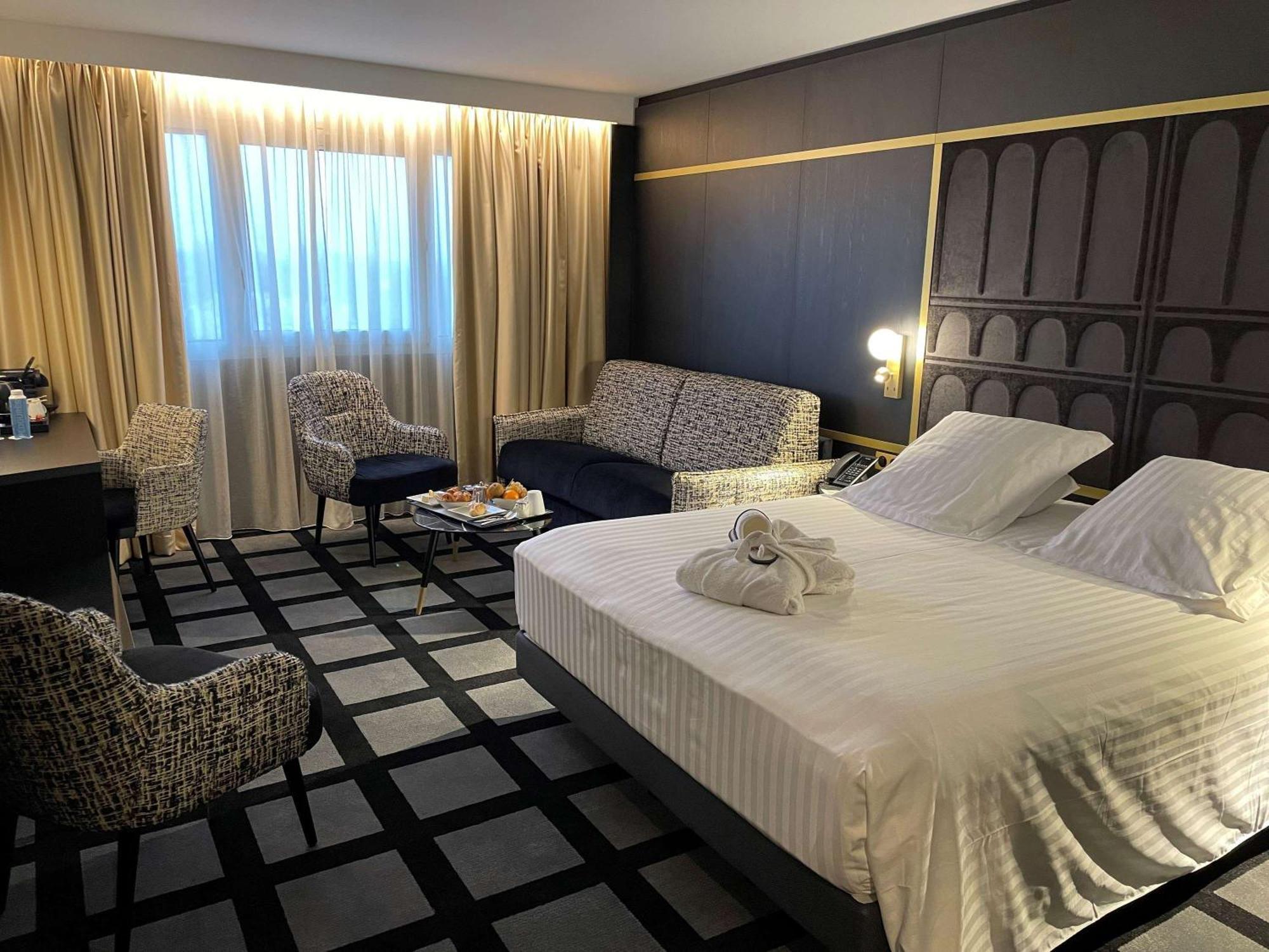 Mercure Orleans Centre Bords De Loire Exterior photo